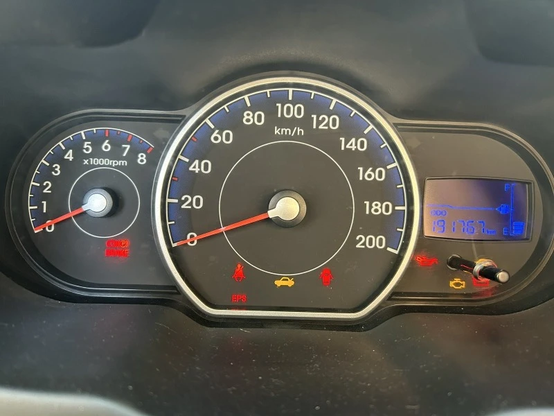 Hyundai I10 1.0, снимка 12 - Автомобили и джипове - 49232282