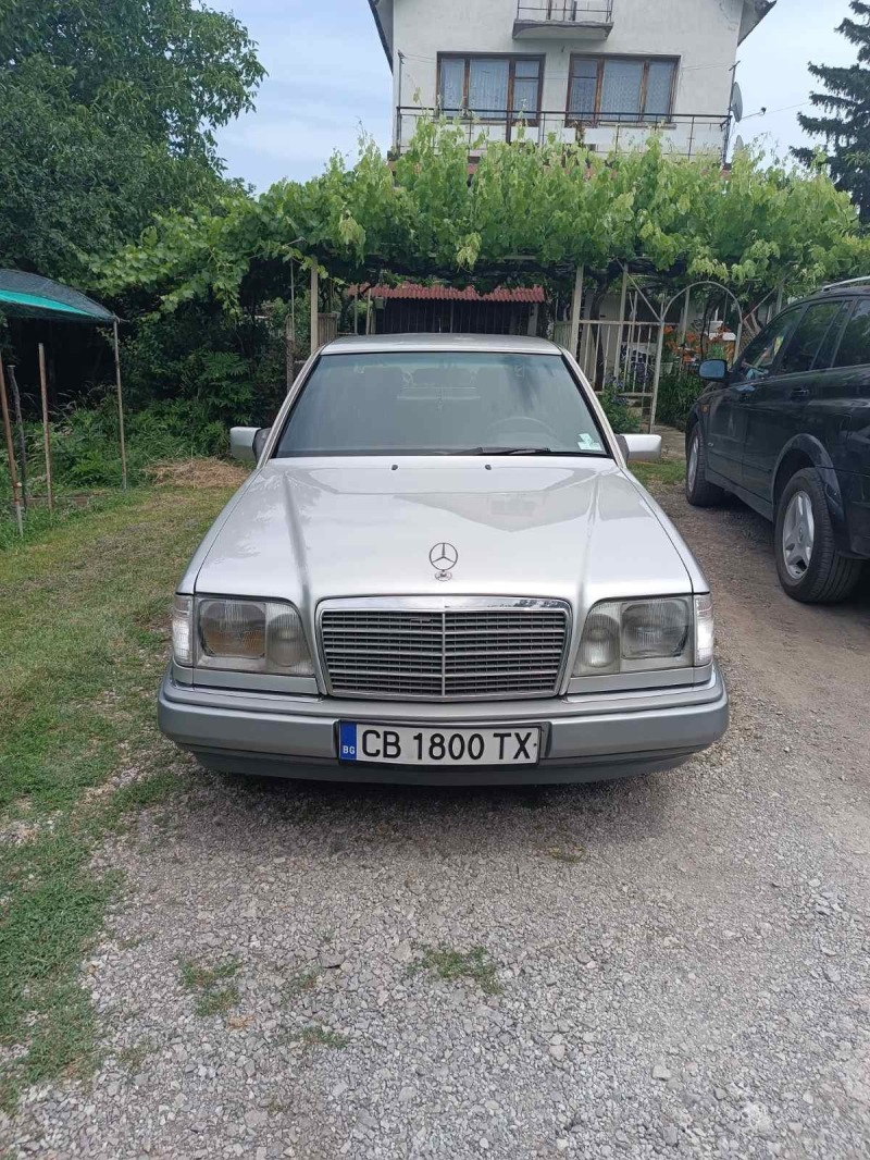 Mercedes-Benz E 200, снимка 2 - Автомобили и джипове - 46185746