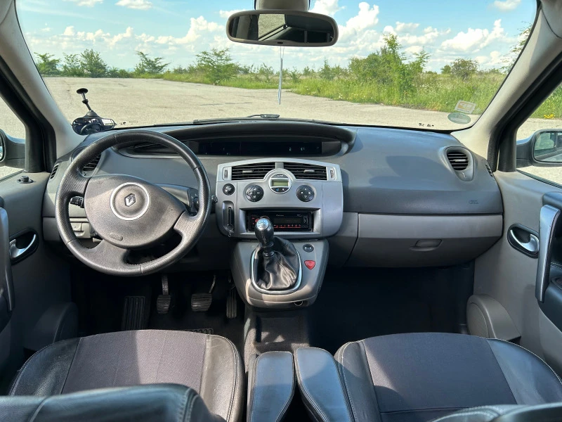 Renault Scenic, снимка 5 - Автомобили и джипове - 47767834