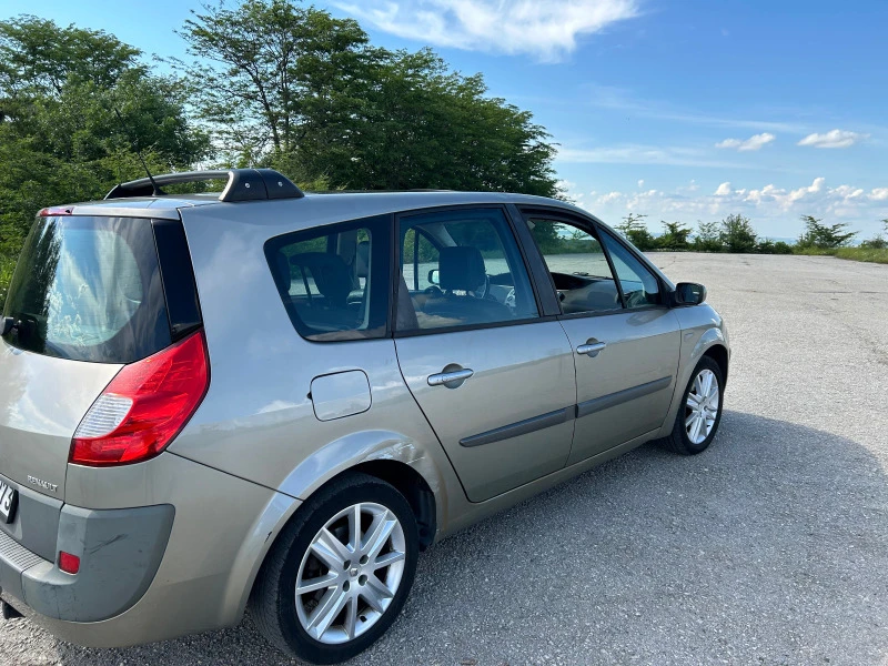 Renault Scenic, снимка 3 - Автомобили и джипове - 47767834