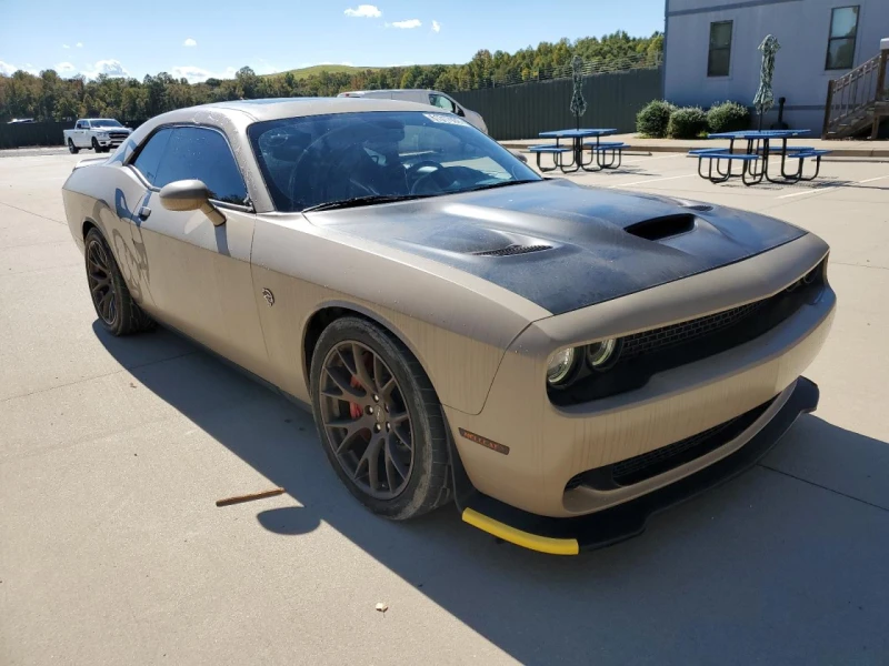 Dodge Challenger 6.2L 8 Rear-wheel drive, снимка 1 - Автомобили и джипове - 48167997