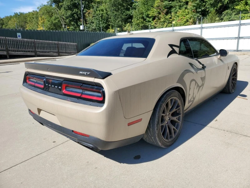 Dodge Challenger 6.2L 8 Rear-wheel drive, снимка 4 - Автомобили и джипове - 48167997