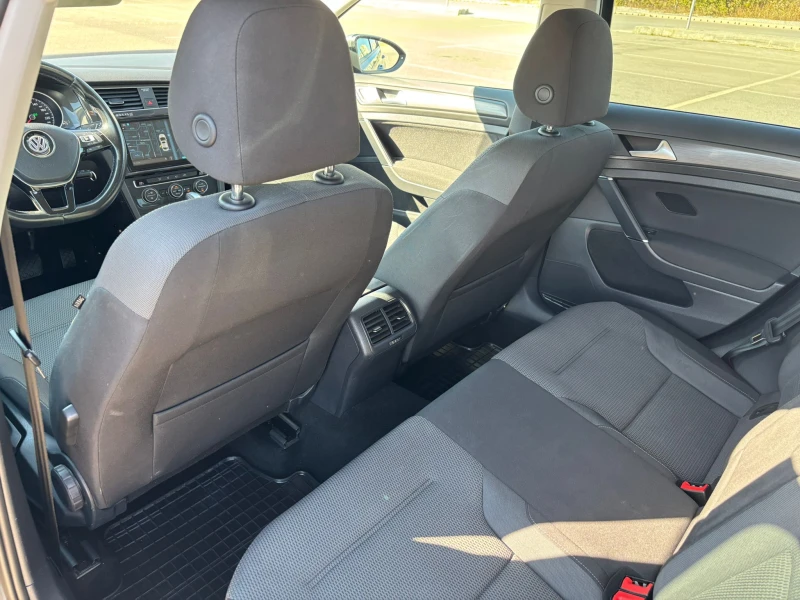 VW Golf 1.6TDI, снимка 13 - Автомобили и джипове - 52140919