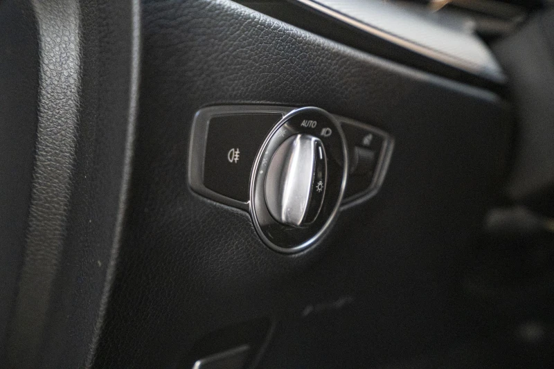 Mercedes-Benz E 200 AVANTGARDE* 9G* 2018, снимка 7 - Автомобили и джипове - 52197033