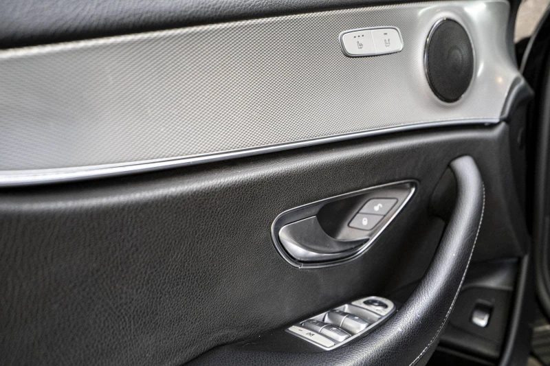 Mercedes-Benz E 200 AVANTGARDE* 9G* 2018, снимка 15 - Автомобили и джипове - 52197033