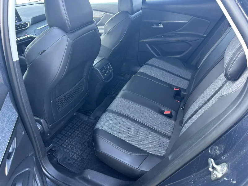 Peugeot 3008 1.5BlueHdi EAT8, снимка 14 - Автомобили и джипове - 52495846