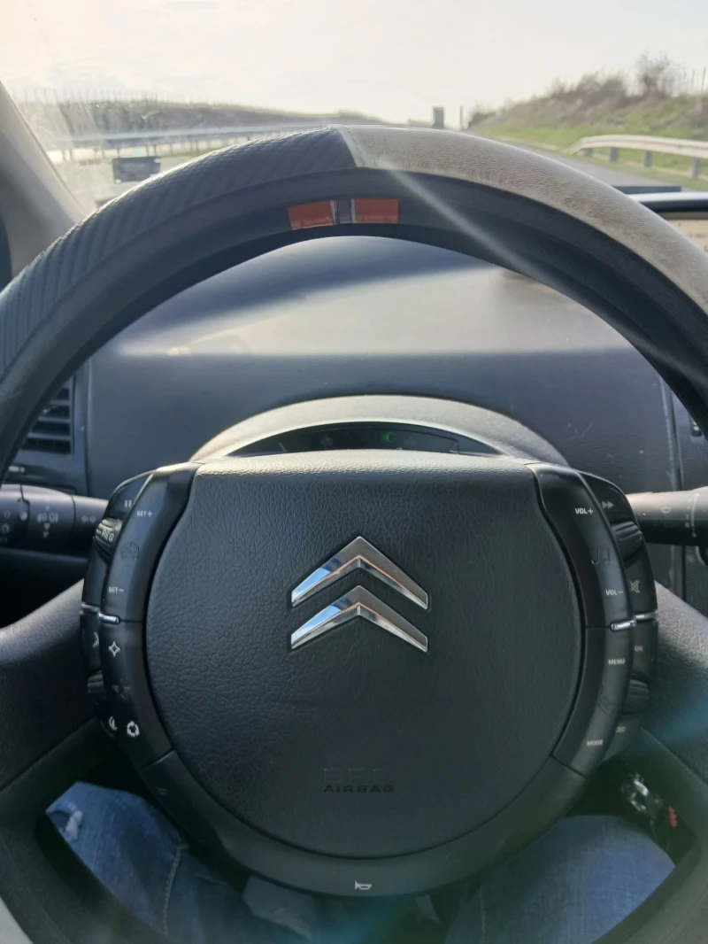 Citroen C4 1.6 HDI, снимка 14 - Автомобили и джипове - 52590576
