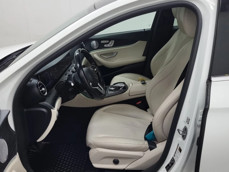 Mercedes-Benz E 350 * CARFAX * БЕЗ ПЪРВОНАЧАЛНА ВНОСКА, снимка 5 - Автомобили и джипове - 52950895