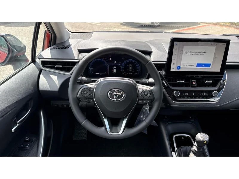 Toyota Corolla SDN 1.5 6MT EXECUTIVE MY25 - НОВА, снимка 9 - Автомобили и джипове - 54843938