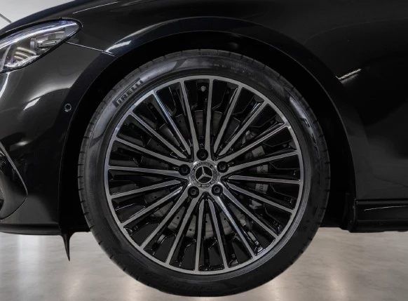 Mercedes-Benz E 450 4Matic = AMG Line = Premium Гаранция, снимка 5 - Автомобили и джипове - 55788596