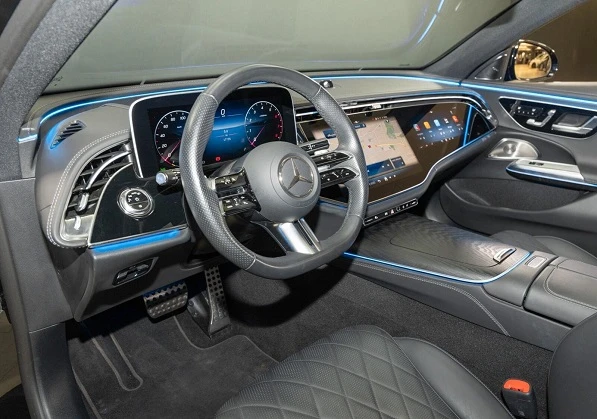 Mercedes-Benz E 450 4Matic = AMG Line = Premium Гаранция, снимка 8 - Автомобили и джипове - 55788596