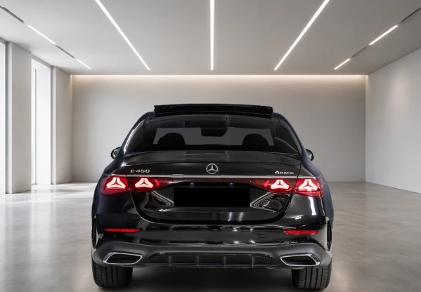Mercedes-Benz E 450 4Matic = AMG Line = Premium Гаранция, снимка 2 - Автомобили и джипове - 55788596