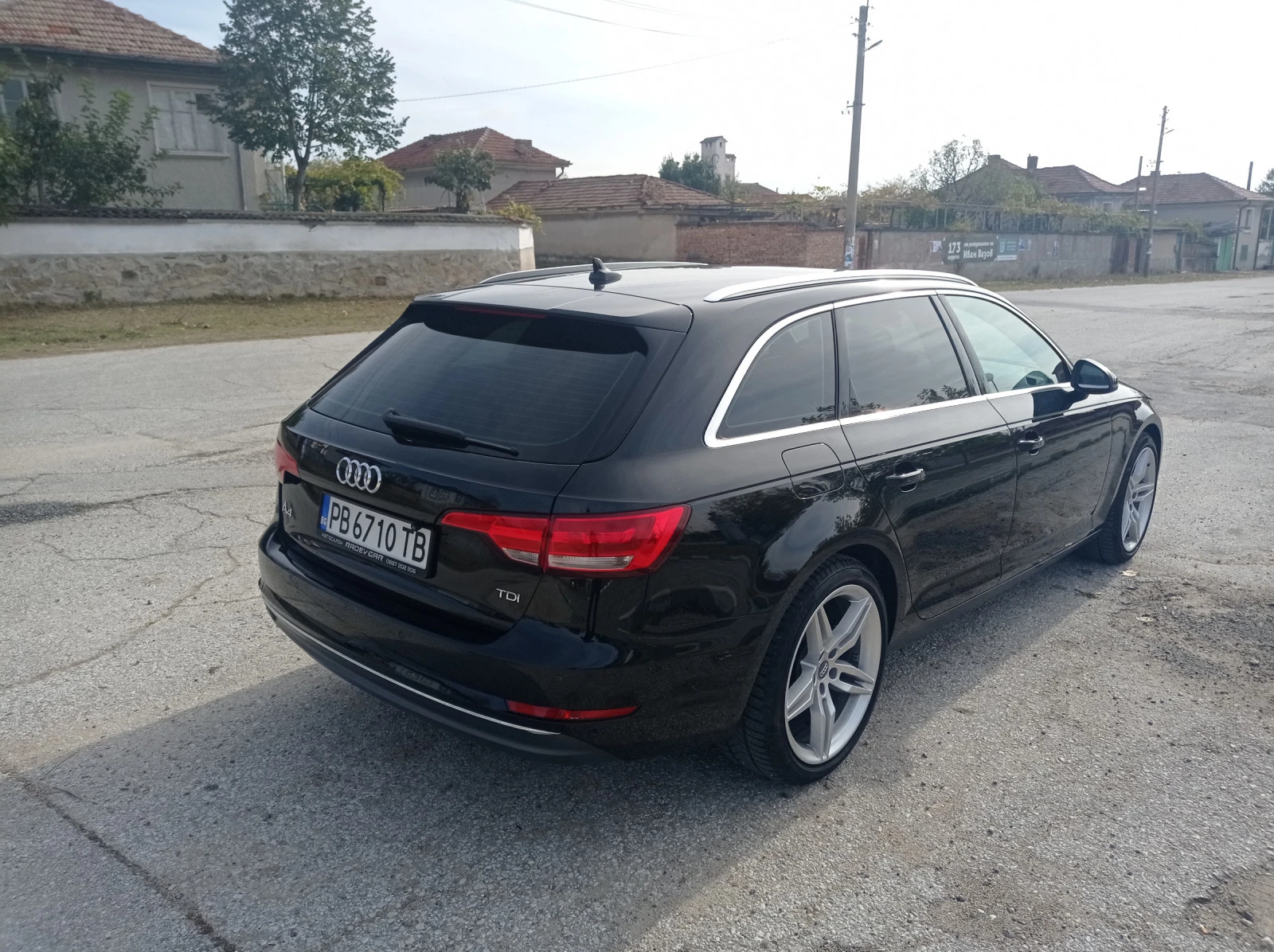 Audi A4 Avant 2.0 TDI - изображение 7