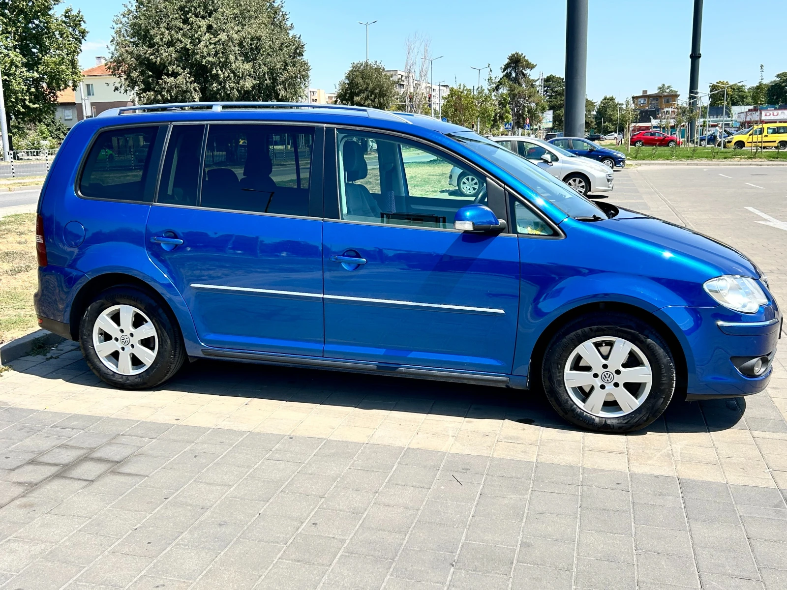 VW Touran 2.0 TDI - изображение 3