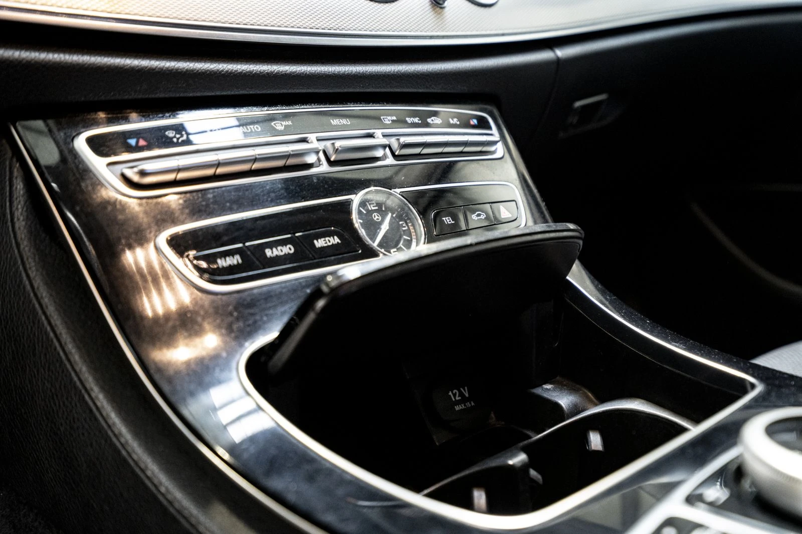 Mercedes-Benz E 200 AVANTGARDE* 9G* 2018 | Mobile.bg — изображение 16