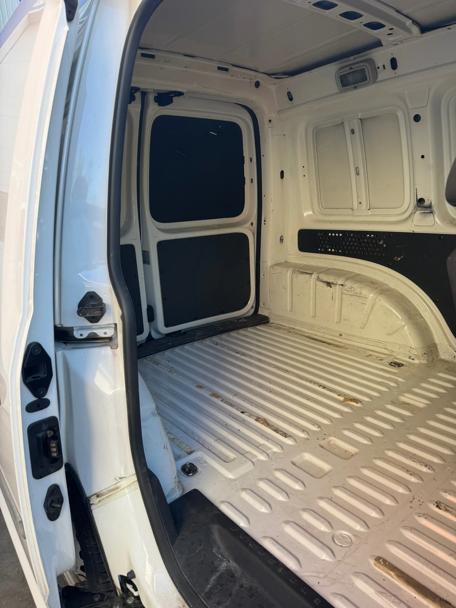 VW Caddy Caddy 2.0tdi 105. | Mobile.bg   17