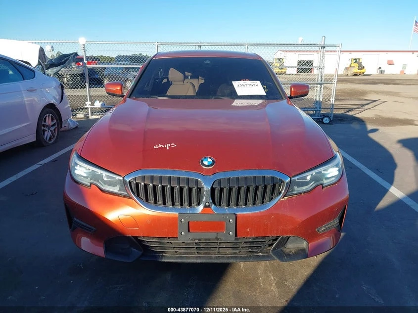 BMW 330 I xDrive * CARFAX*  | Mobile.bg � ����������� 12