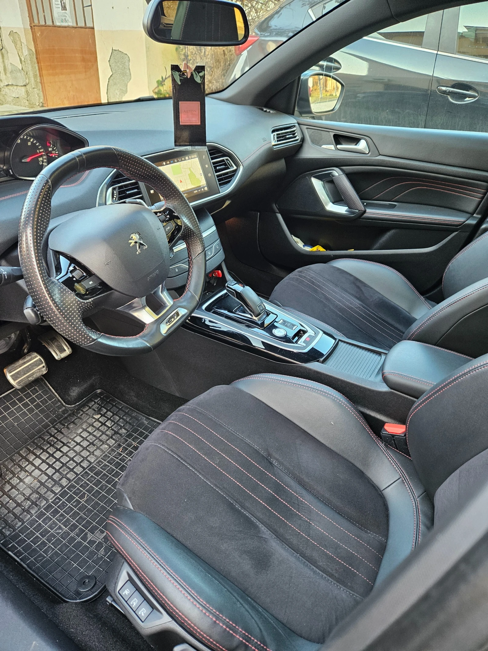 Peugeot 308 GT 180hp EAT8 | Mobile.bg � ����������� 11