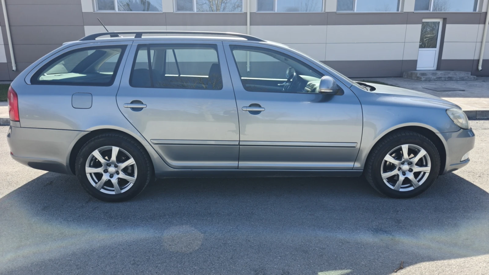 Skoda Octavia 1.6, снимка 6 - Автомобили и джипове - 53796926