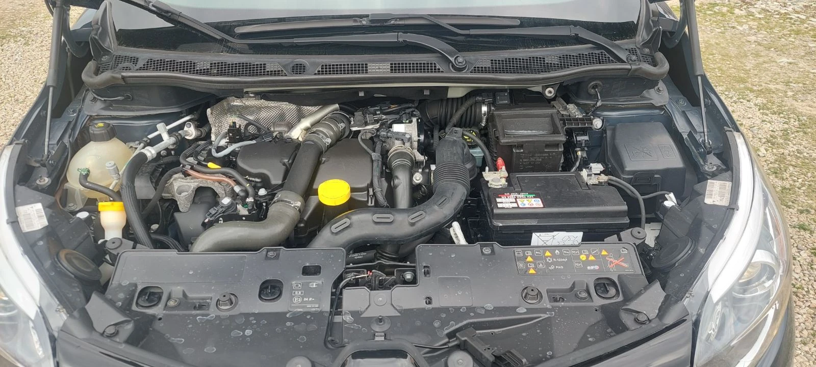 Renault Captur 1.5 dci EUR 6B, снимка 16 - Автомобили и джипове - 53918450