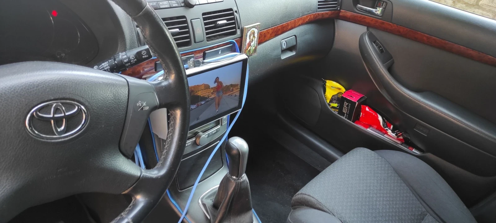 Toyota Avensis, снимка 6 - Автомобили и джипове - 53942363