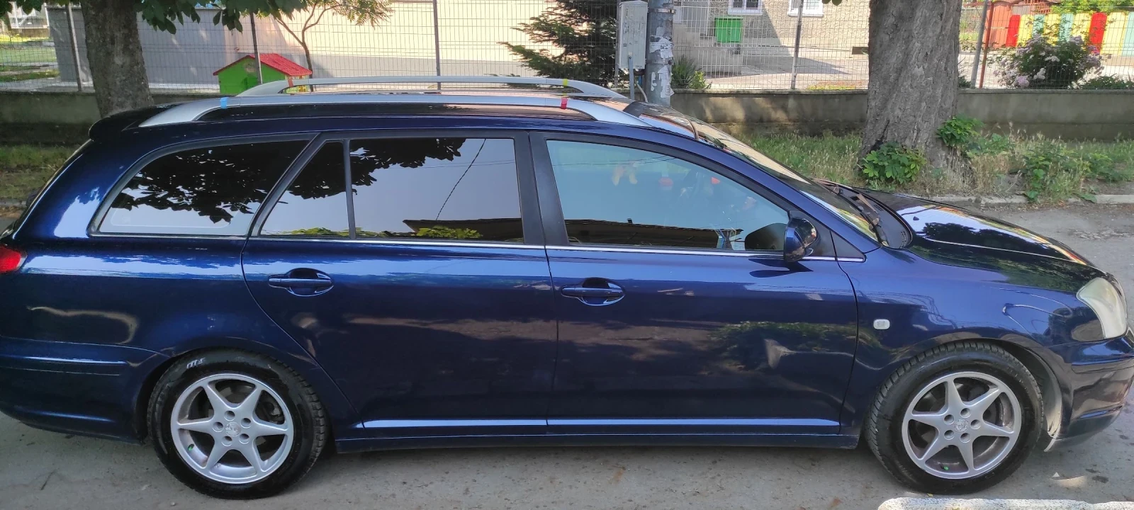 Toyota Avensis, снимка 4 - Автомобили и джипове - 53942363