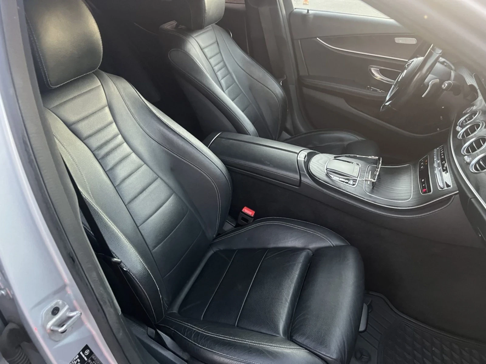 Mercedes-Benz E 300 Hybrid , снимка 11 - Автомобили и джипове - 54209592