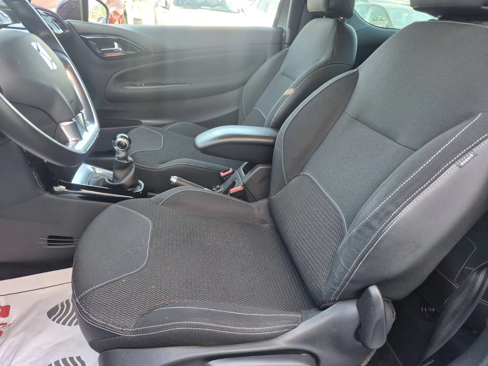 Citroen DS3 1.6-GPL-180.000км, снимка 7 - Автомобили и джипове - 54334607