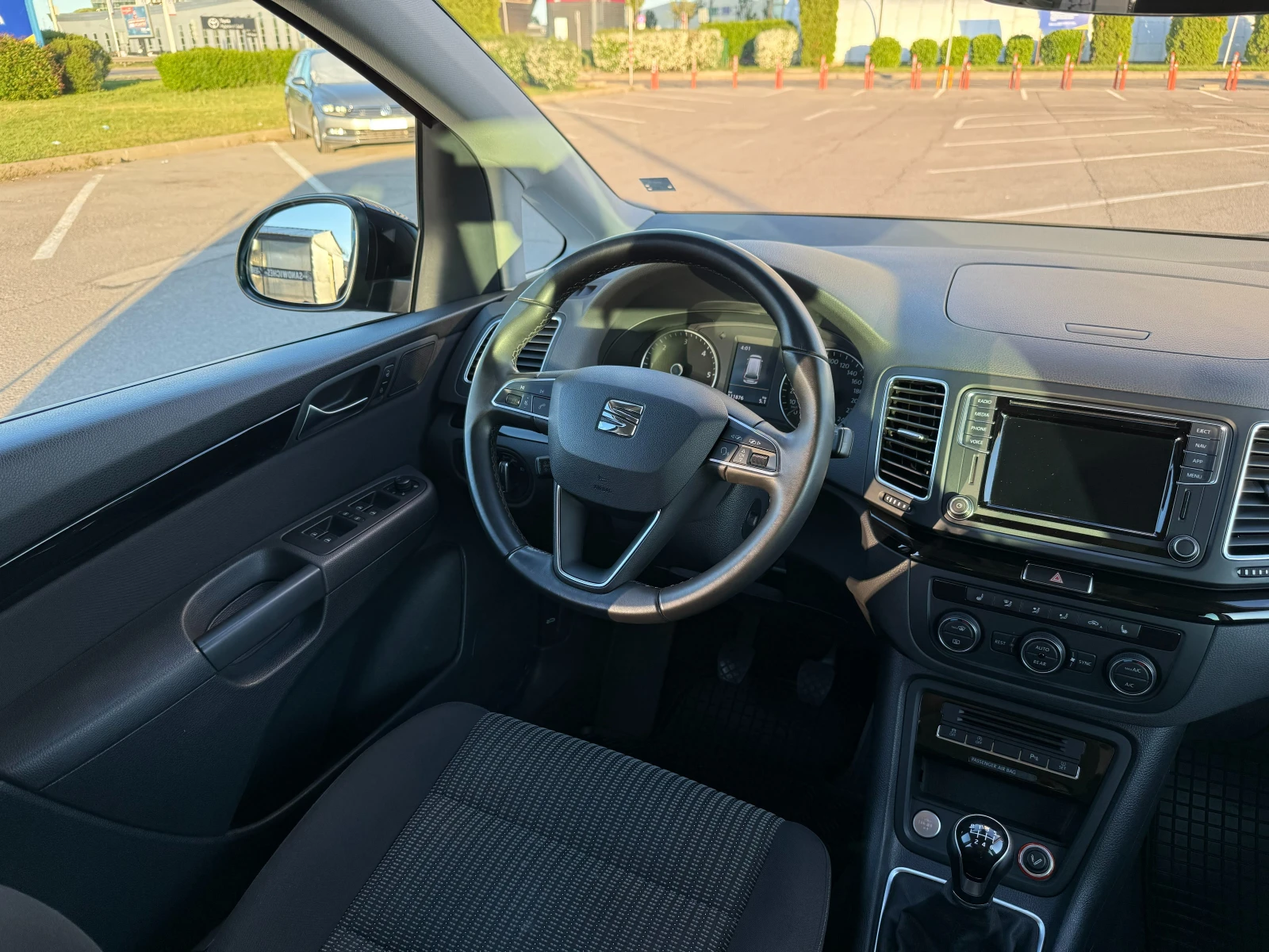 VW Sharan Bi-Xenon* 7 места* 2.0TDI* 150кс* РЪЧНА* 111 931км, снимка 7 - Автомобили и джипове - 54569681