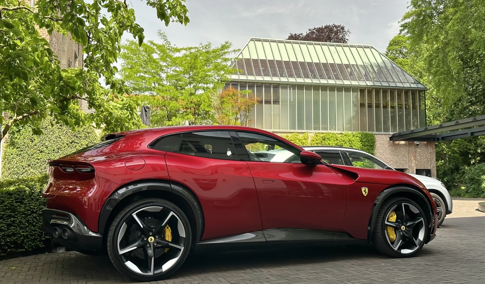 Ferrari Purosangue  6.5 V12, снимка 2 - Автомобили и джипове - 54572563