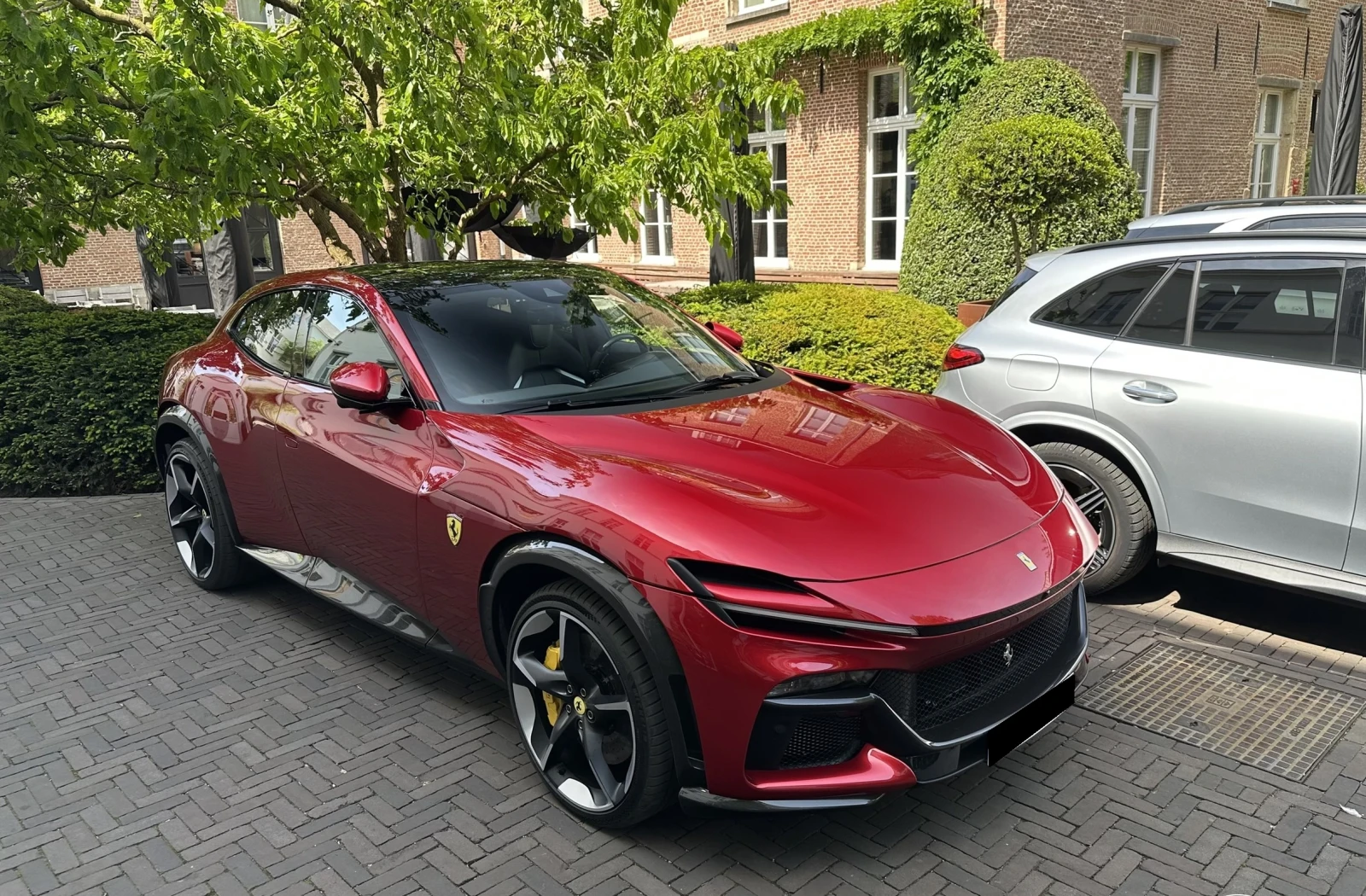 Ferrari Purosangue  6.5 V12