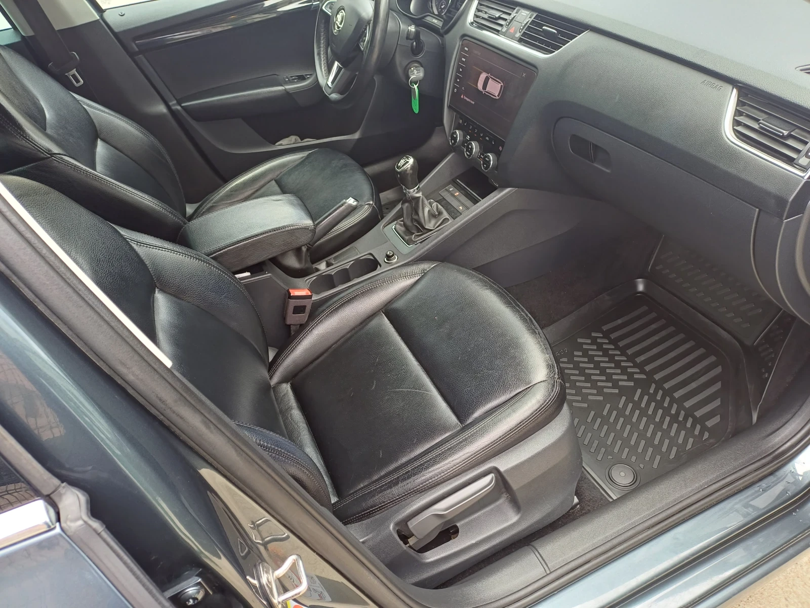Skoda Octavia 1.4 g-tec metan , снимка 8 - Автомобили и джипове - 54892434