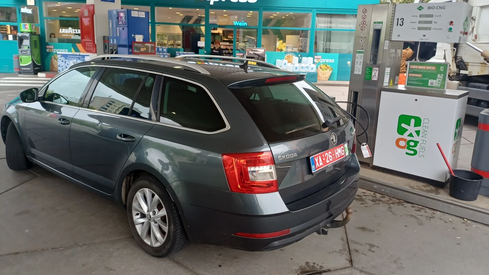 Skoda Octavia 1.4 g-tec metan , снимка 15 - Автомобили и джипове - 54892434