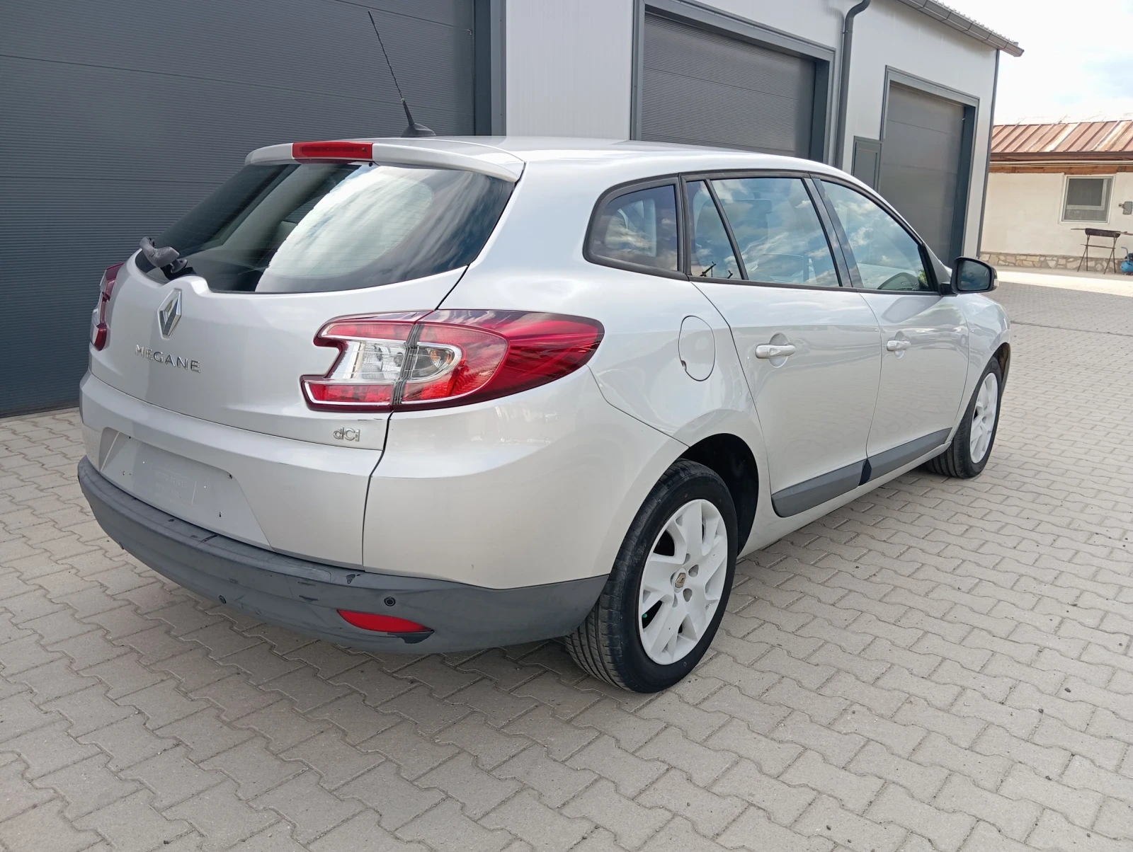 Renault Megane 1.5 dci Лизинг , снимка 6 - Автомобили и джипове - 54753752