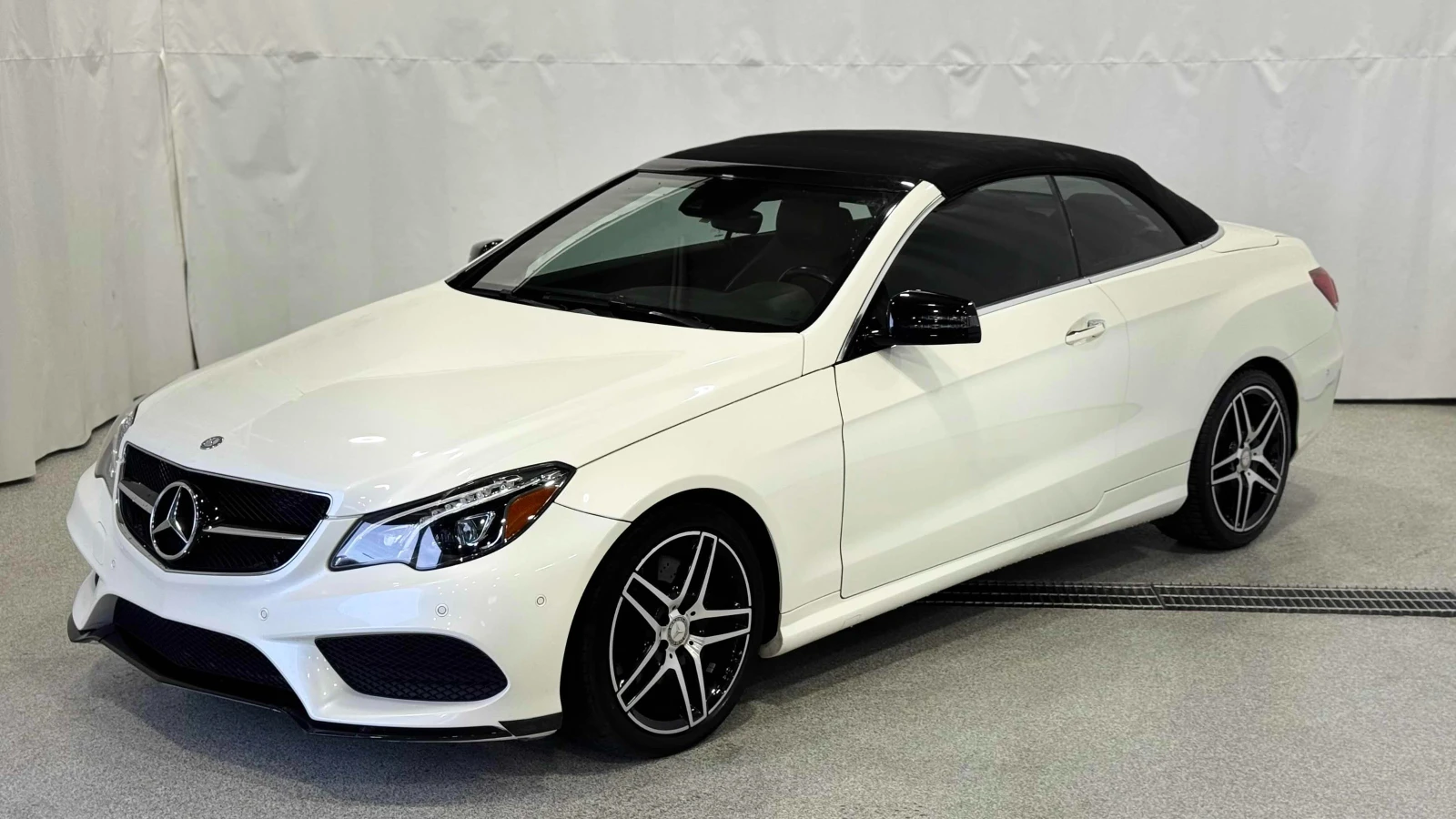 Mercedes-Benz E 400 ОБДУХВАНЕ * 64209 км. * CARFAX * АВТО КРЕДИТ * , снимка 3 - Автомобили и джипове - 54767422
