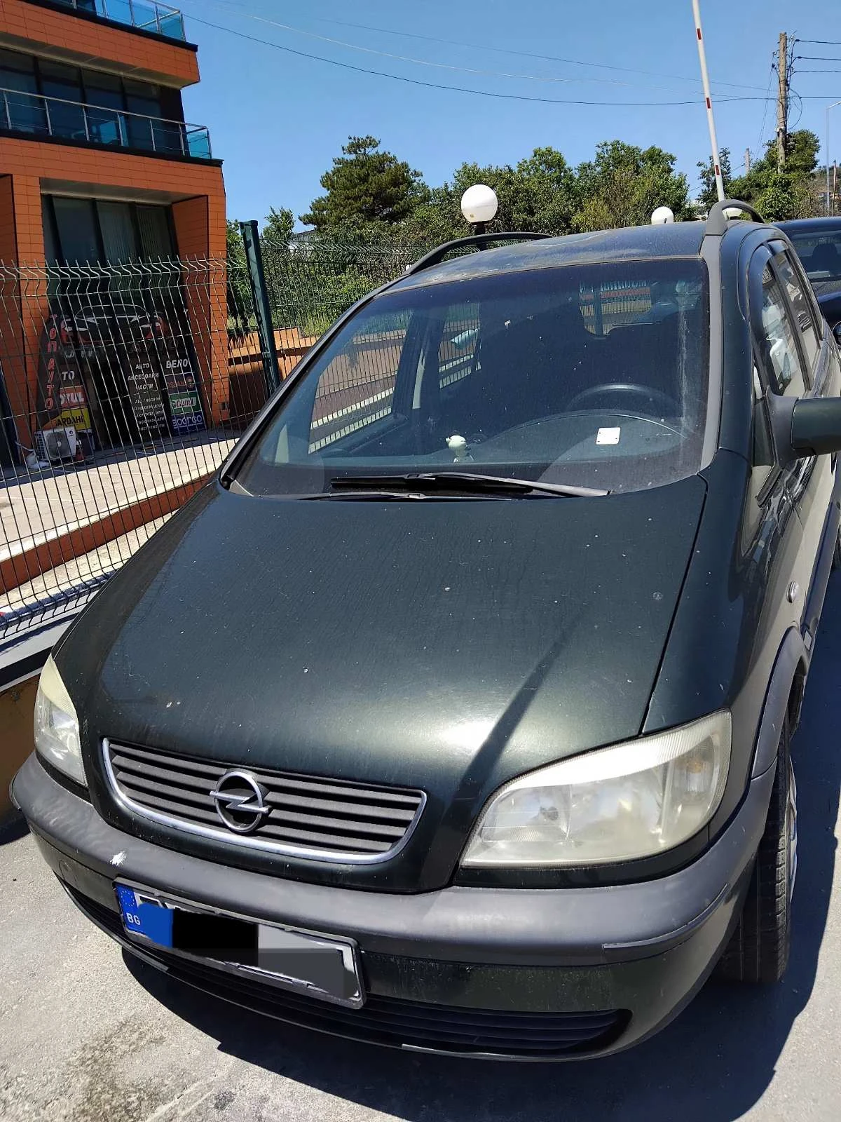 Opel Zafira 1.6, снимка 4 - Автомобили и джипове - 54866675