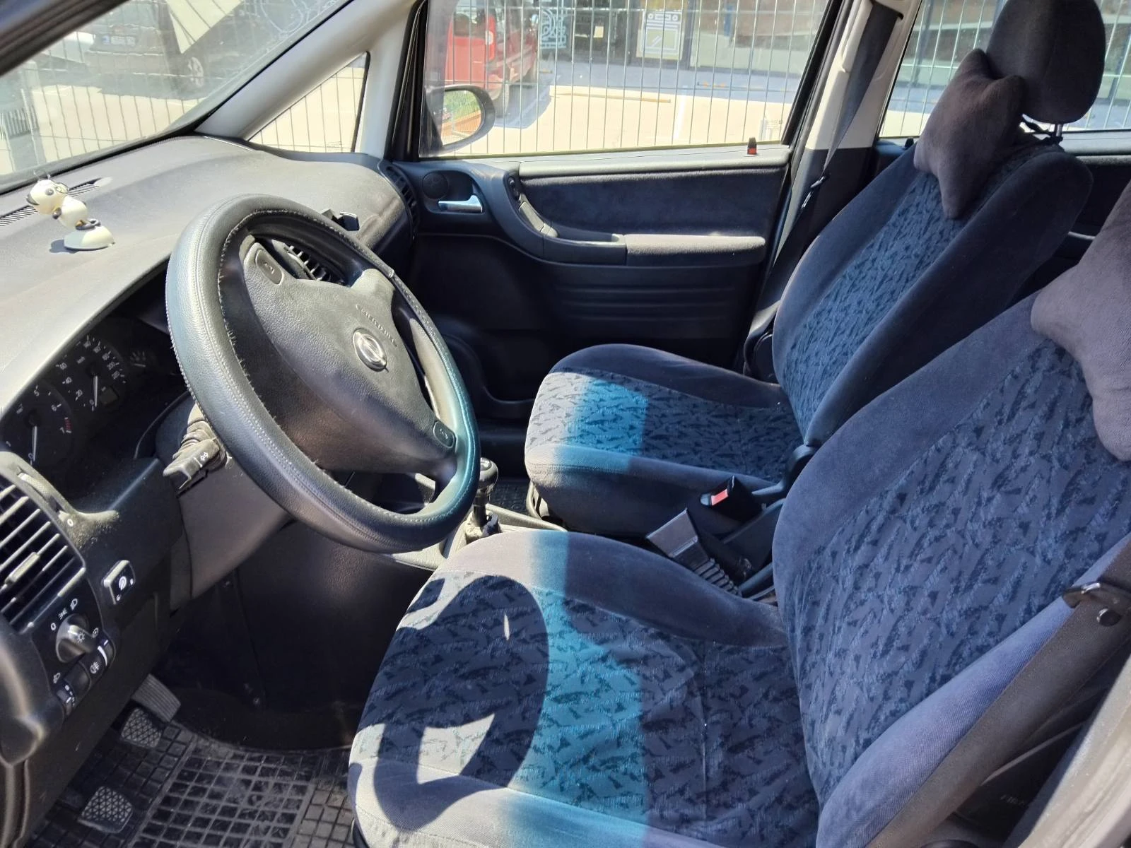 Opel Zafira 1.6, снимка 5 - Автомобили и джипове - 54866675
