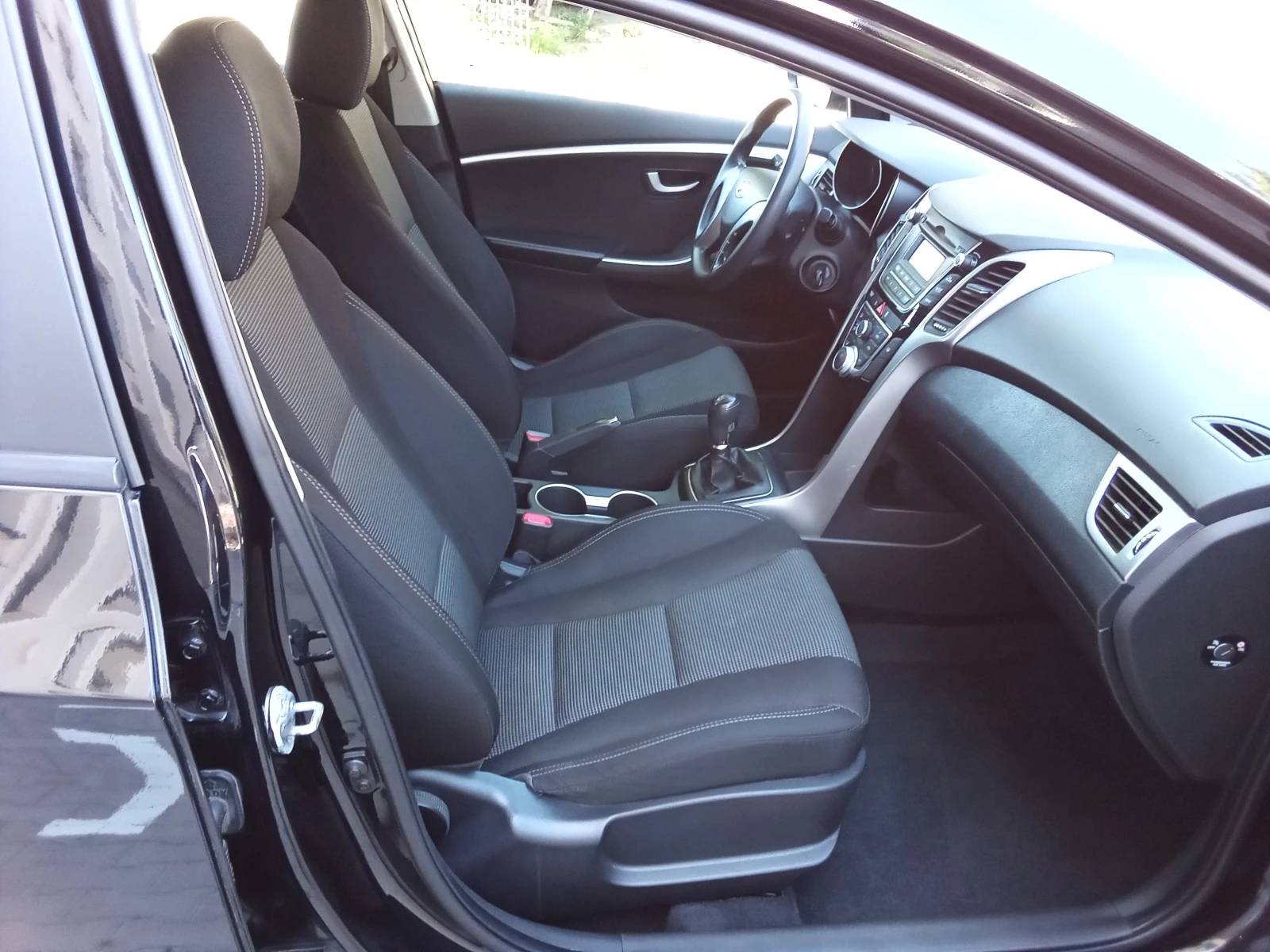 Hyundai I30 1.4CRDI-90kc., снимка 11 - Автомобили и джипове - 55192209