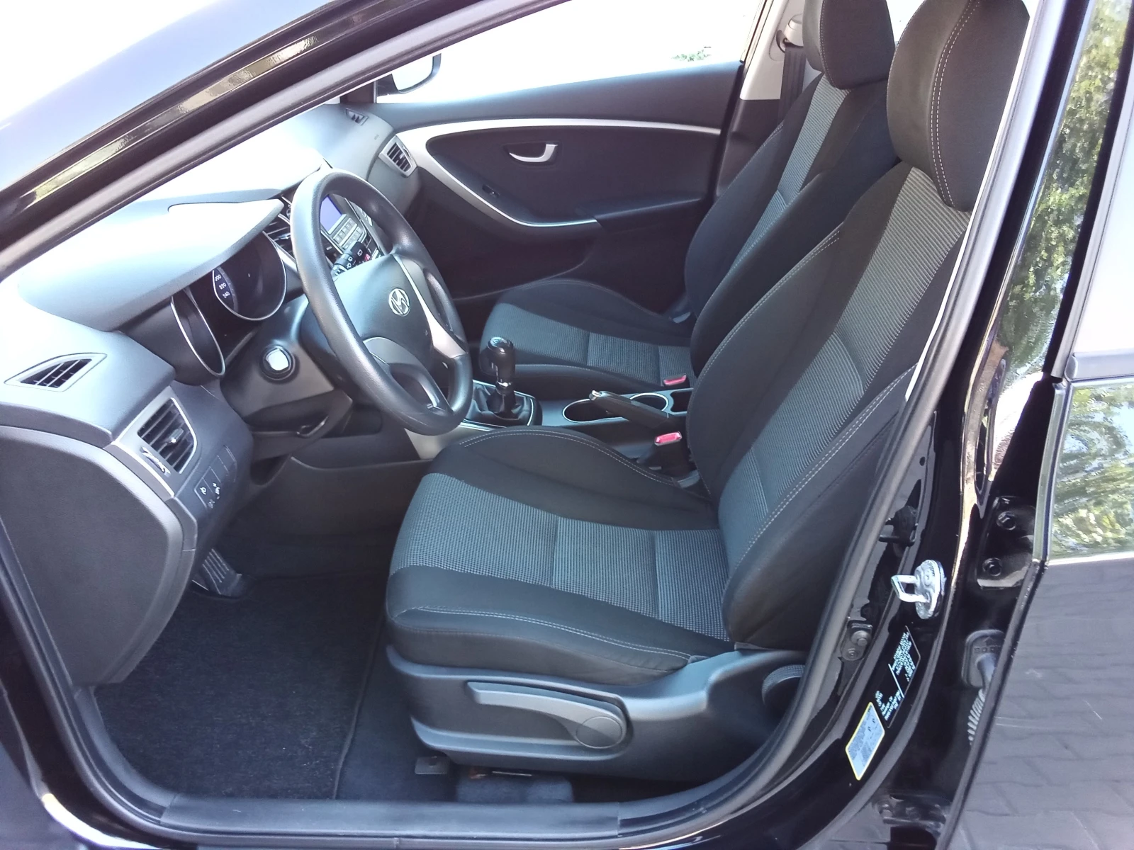 Hyundai I30 1.4CRDI-90kc., снимка 10 - Автомобили и джипове - 55192209