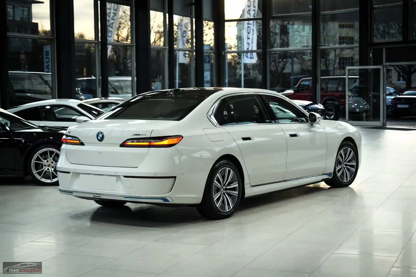 BMW i7 60/544HP/xDRIVE/B&W/PURE EXCELLENCE/360/PANO/592z, снимка 5 - Автомобили и джипове - 55260536