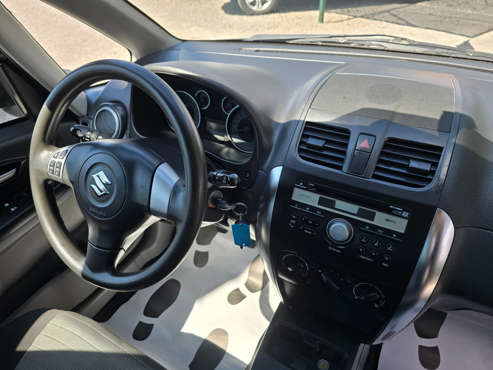Suzuki SX4 1.6i-Facelift= Top, снимка 6 - Автомобили и джипове - 55280899