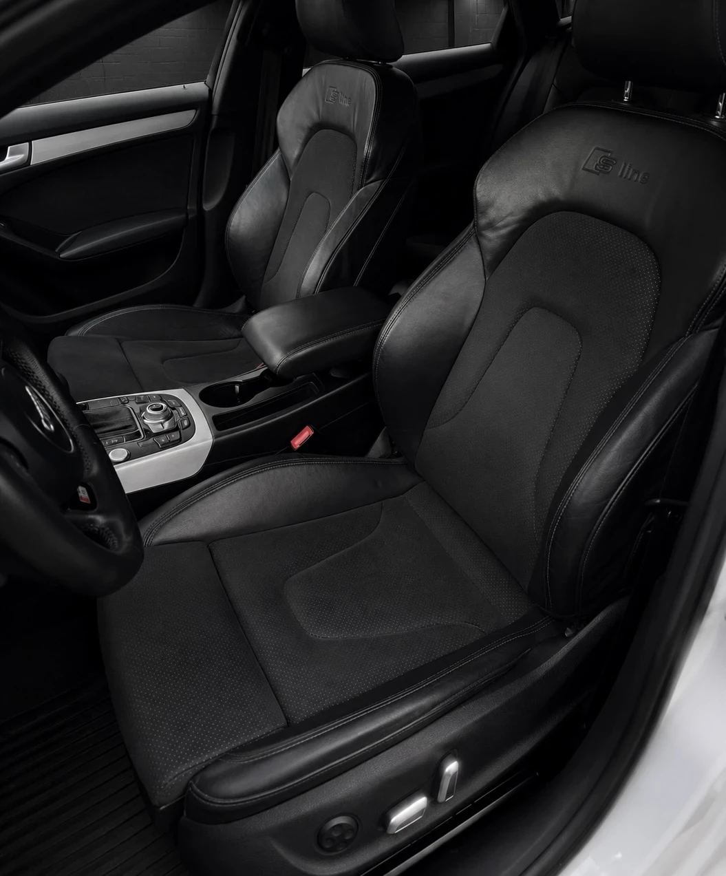 Audi A5 Sline 2.0tdi, снимка 7 - Автомобили и джипове - 55355302