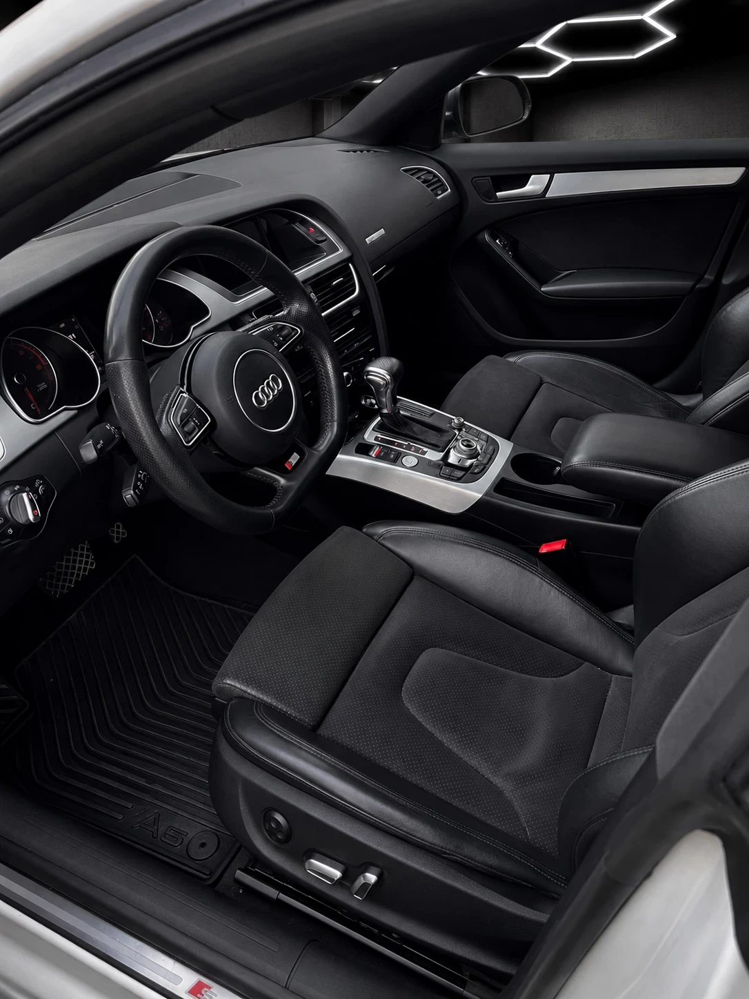 Audi A5 Sline 2.0tdi, снимка 6 - Автомобили и джипове - 55355302
