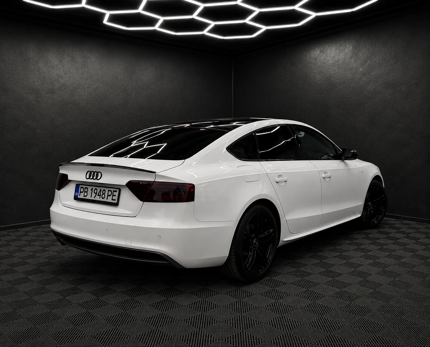 Audi A5 Sline 2.0tdi, снимка 5 - Автомобили и джипове - 55355302