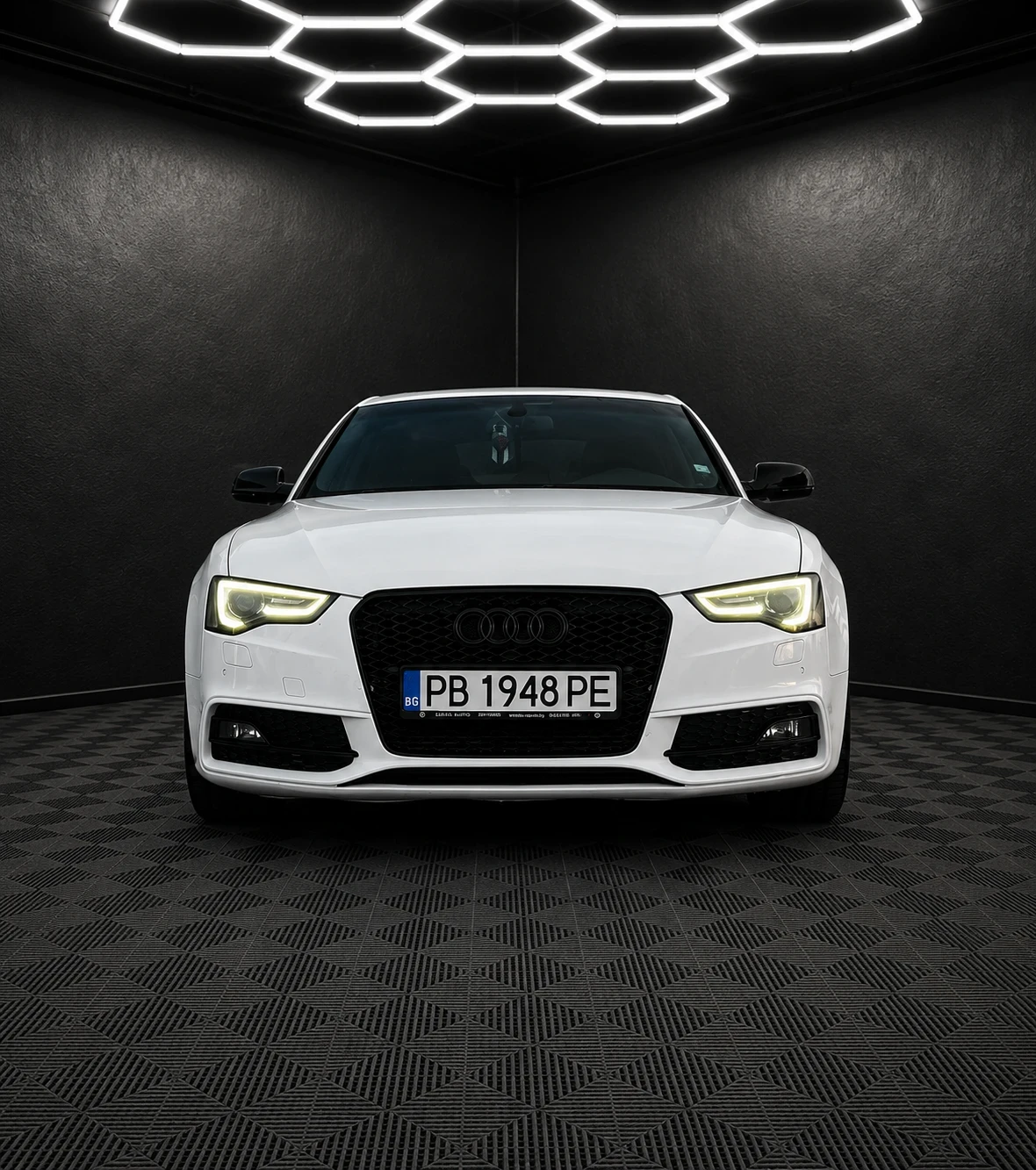 Audi A5 Sline 2.0tdi, снимка 3 - Автомобили и джипове - 55355302