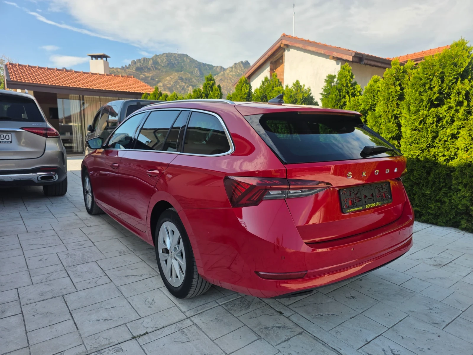 Skoda Octavia 1.5 TSI , снимка 8 - Автомобили и джипове - 55436485