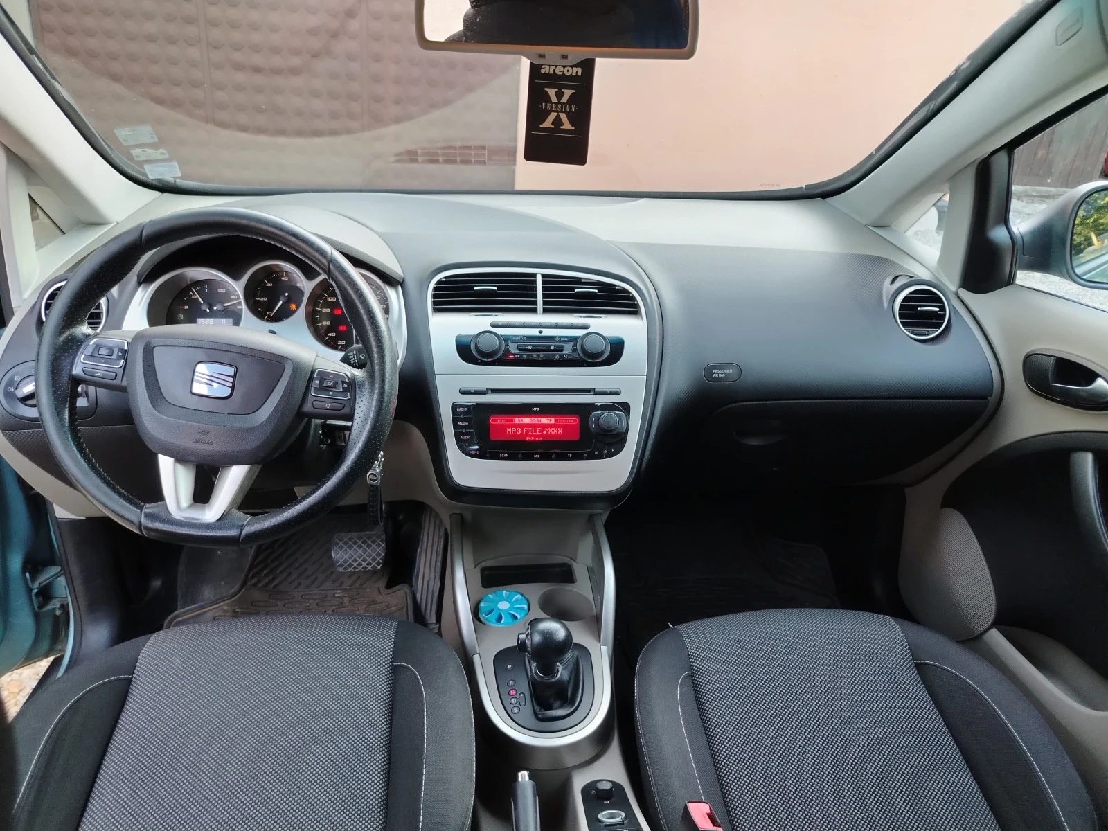 Seat Altea XL 1.9 TDI, снимка 9 - Автомобили и джипове - 55465488