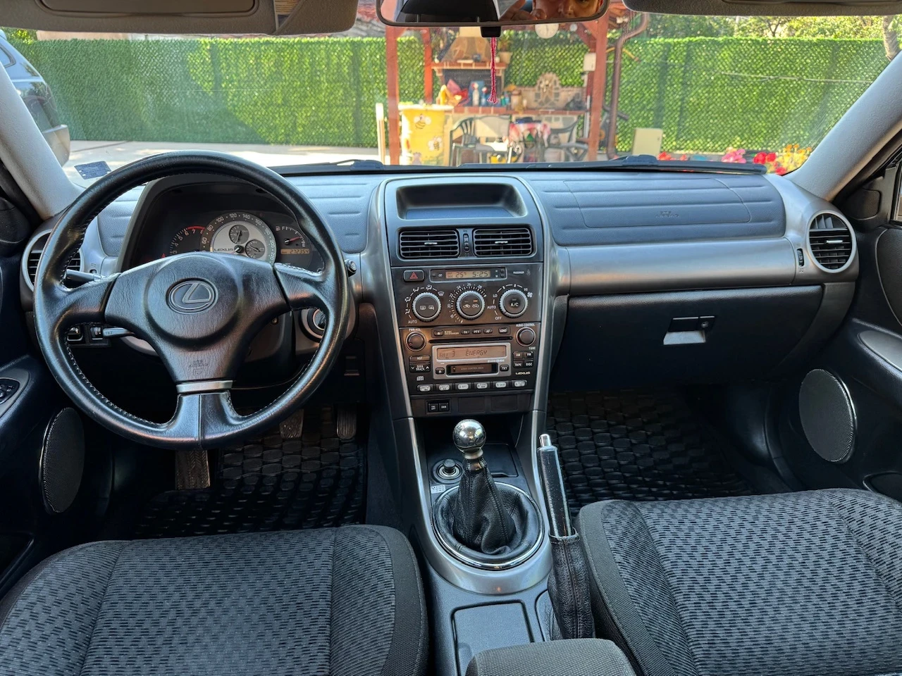 Lexus IS 200 2.0i 155к.с./LSD/6скор.НАПЪЛ.ОБСЛУЖЕН!, снимка 9 - Автомобили и джипове - 55511050