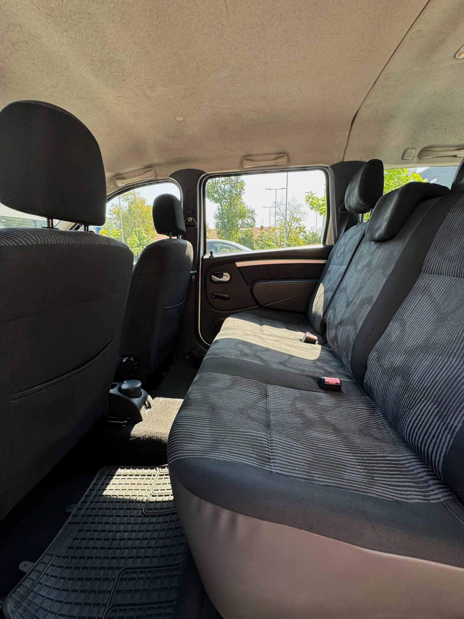 Dacia Logan, снимка 6 - Автомобили и джипове - 55584248