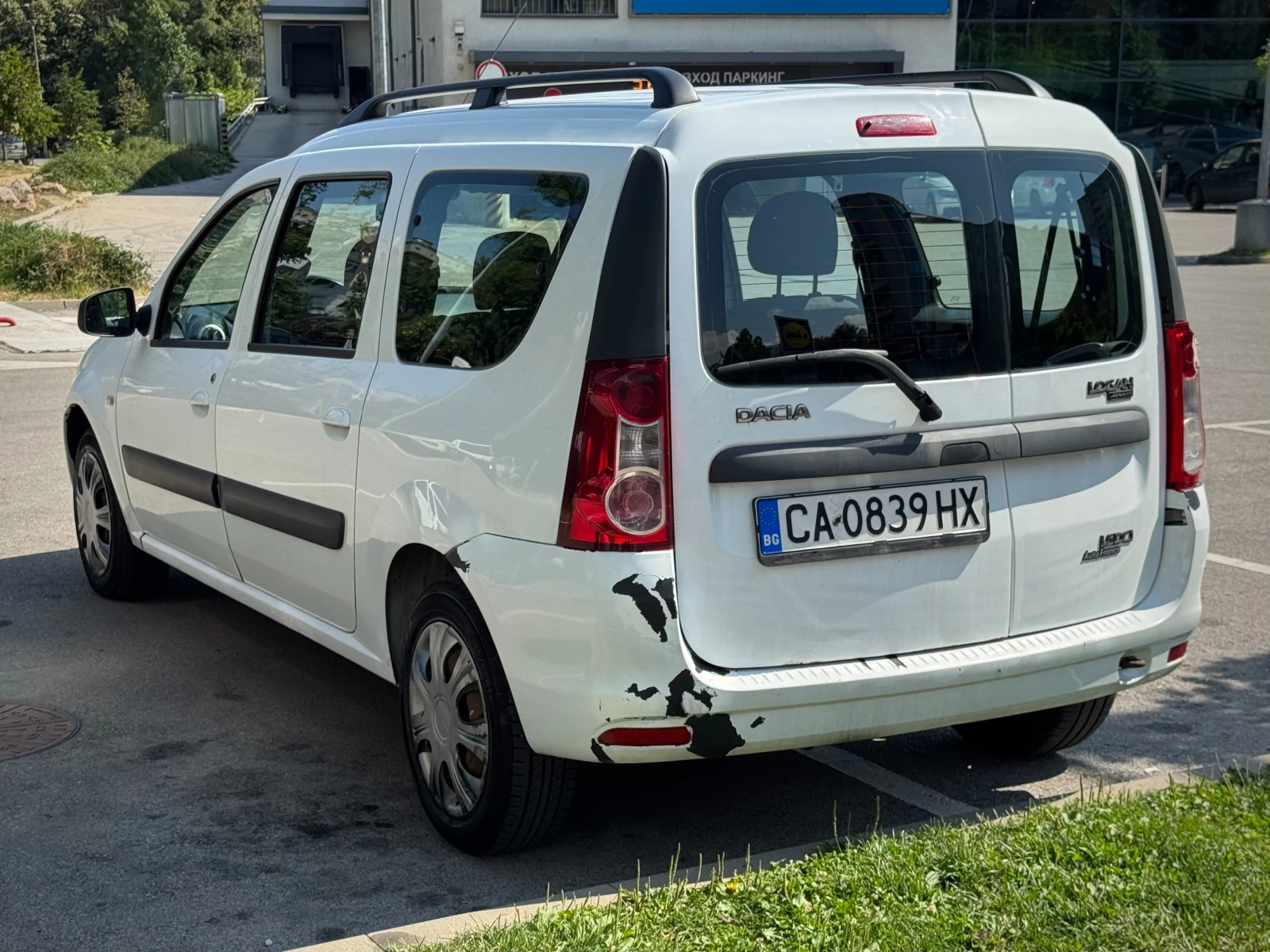 Dacia Logan, снимка 8 - Автомобили и джипове - 55584248